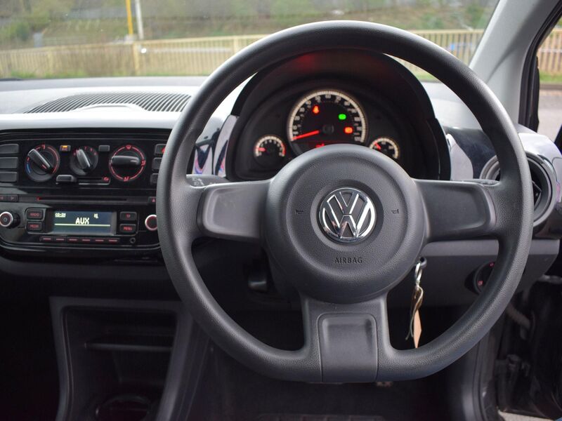 VOLKSWAGEN UP