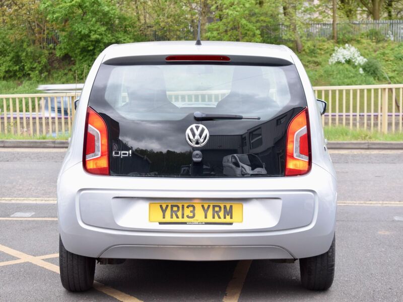 VOLKSWAGEN UP