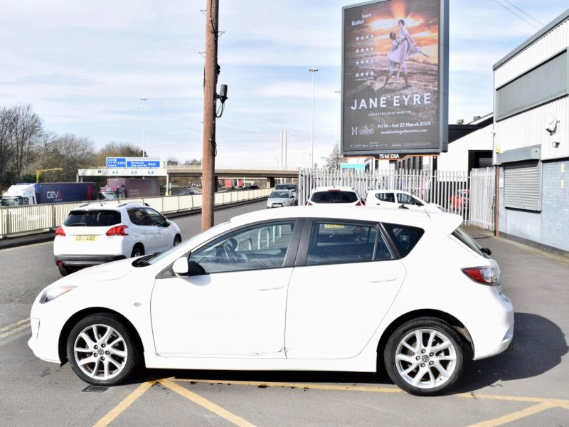 MAZDA MAZDA3