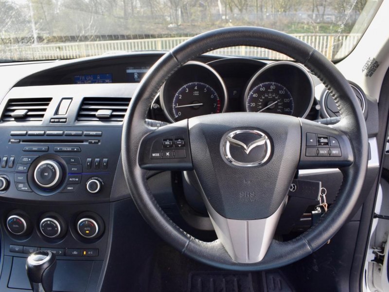 MAZDA MAZDA3
